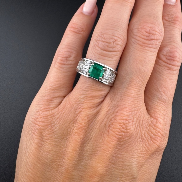Holiday Sale Natural Earth Mined Emerald & Dia Ring Band, Plat., 11.14g, 5.75 - Picture 11 of 16